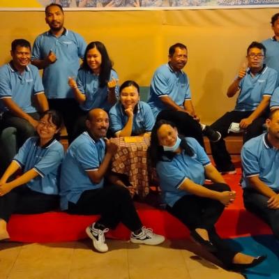 Bapak Ibu Guru Dengan Style Kekinian