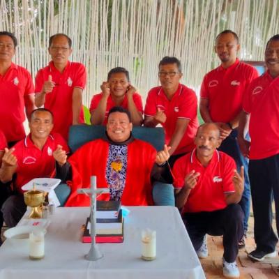 Foto Kaum Lelaki Bersama Romo2