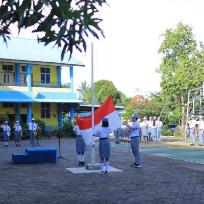 Pengibaran Bendera Saat Mpls